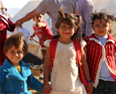 [초록우산의 인도주의] 난민촌 아이들의 미소를 지킬 수 있을까요?